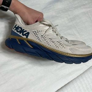 HOKA One One Clifton 7
